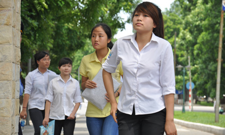 Điểm sàn đại học 2013 sẽ cao?