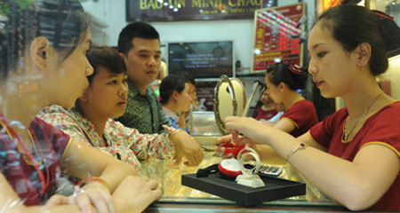 Người vay vàng khốn đốn