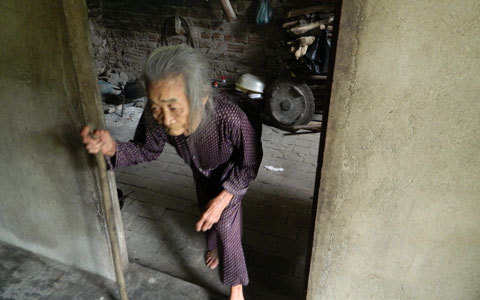 Mong ước bữa cơm có cá tháng ngày cuối đời cụ bà 91 tuổi