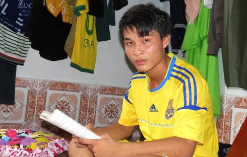 Nam sinh đi thi với 300 ngàn đồng