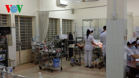 Mưa lớn, nữ sinh bị nước cuốn tử vong trên phố