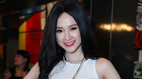 Angela Phương Trinh: 