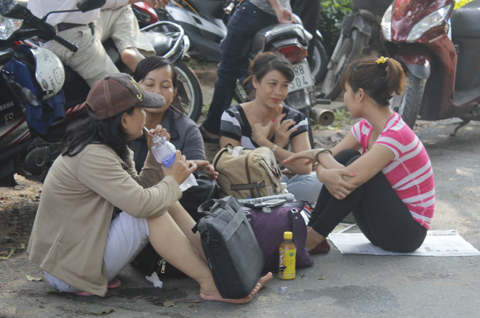 'Khăn gói quả mướp' chốn trường thi