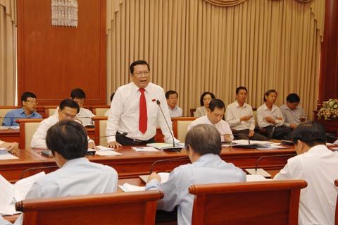 Lo dân khó, TPHCM chưa tăng viện phí