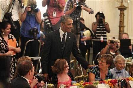 Obama dính bê bối súp lơ