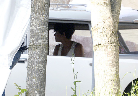 Halle Berry làm đám cưới tại Pháp