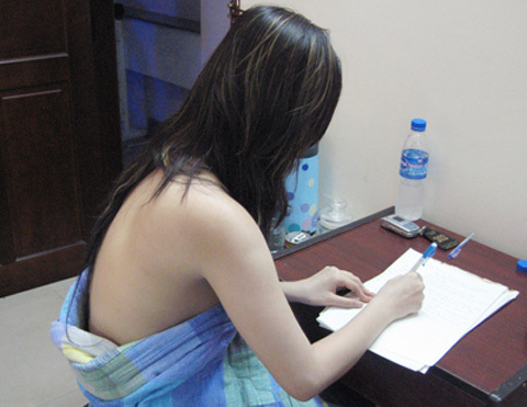 Bắt quả tang 3 nữ sinh viên Đại học bán dâm