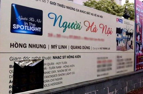 Cắt băngrôn, đổ chất thải phá chương trình ca nhạc