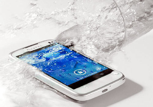 Các đại gia công nghệ chống nước cho smartphone ra sao?