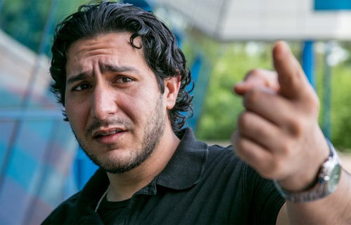 Cảnh khốn cùng của người đàn ông sống kẹt giữa sân bay