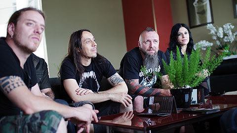 Lacuna Coil, những kẻ đưa Bố già vào âm nhạc