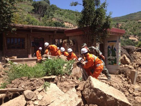 Động đất kép tấn công Trung Quốc, 47 người thiệt mạng