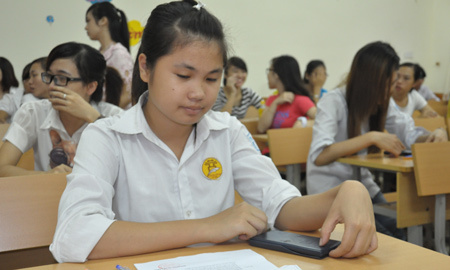 CĐ đầu tiên công bố điểm thi, điểm chuẩn