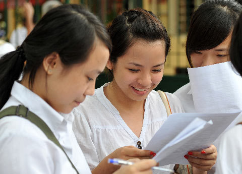 Văn sắp ra khỏi 'Cái hom giỏ'
