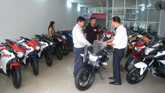 Chơi môtô khủng: Tốn 100 ngàn USD vẫn không xong