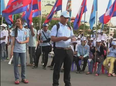 Cận cảnh tranh cử nước rút ở Campuchia