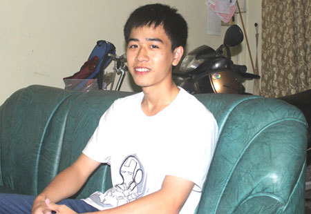 Thủ khoa Ngoại thương: Đừng học nhiều kẻo 'ngộ chữ'