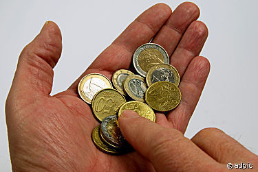 Những hành động bủn xỉn khó tin của ‘người giàu’