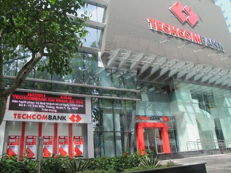 Techcombank Sài Gòn đổi trụ sở mới