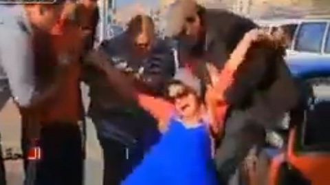 Clip hài: Giả đau đẻ cho bé 'sơ sinh' doạ người lớn