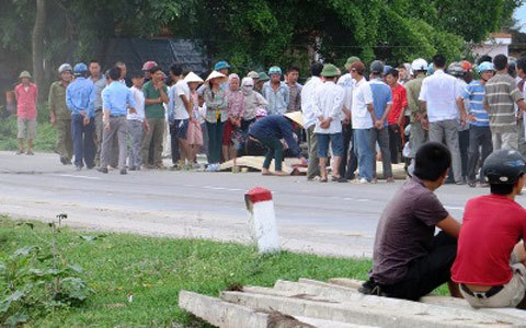 Tài xế xe tải ngủ gật đâm 2 phụ nữ chết thảm