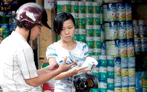 Siêu lợi nhuận với cà phê bẩn, sữa bột ngoại