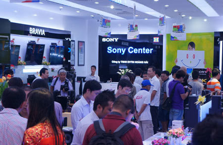 Hoành tráng Sony Center ở Vincom Royal City