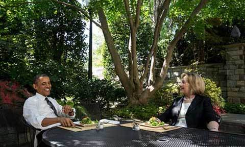 Hillary Clinton trở lại Nhà Trắng