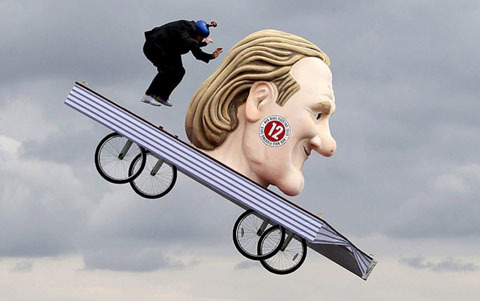 Xem thi bay với động cơ chạy bằng...sức người