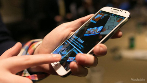 smartphone, Galaxy S4, Motorola Droid Maxx, HTC Butterfly S