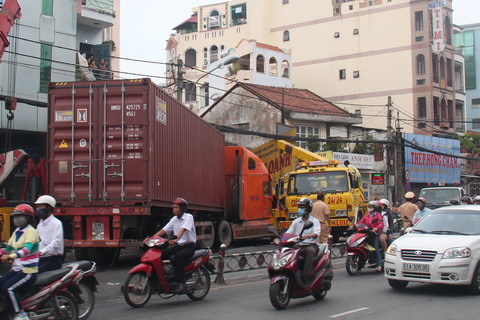 Xe đầu kéo, cửa hàng, Container, mắc kẹt