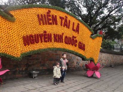 Hiền mới chiêu, sĩ mới đãi