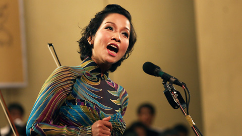 Mỹ Linh: Không quan tâm đến “hotgirl” cởi đồ!