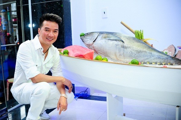 Sự thực Mr Đàm buôn cá, Lam Trường bán hàng ăn nhanh