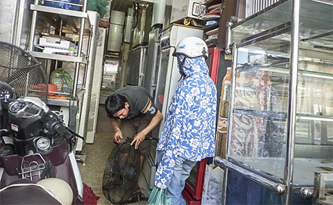 Chợ đồ cũ độc đáo nhất Sài Gòn