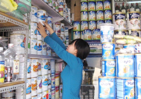 Thêm Dumex bị thu hồi do nghi nhiễm khuẩn gây liệt cơ