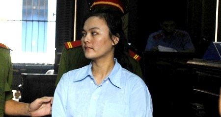 Kiều nữ cùng mẹ lừa trẻ em ra nước ngoài bán dâm