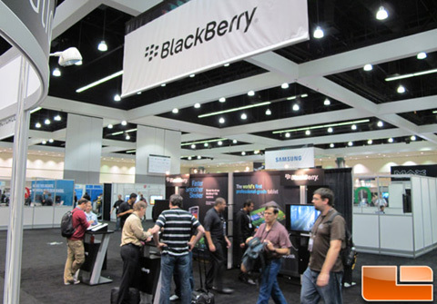 Thêm 3 quan chức cao cấp phải chia tay BlackBerry