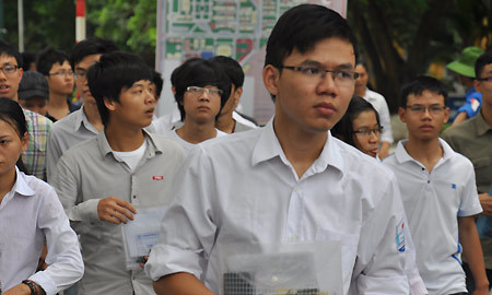 Điểm sàn 'cứu' trường ngoài công lập