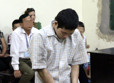 Nước mắt gã đàn ông phóng hỏa đốt nhà, thiêu vợ