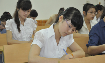 Điểm chuẩn ĐH Giao thông vận tải TP.HCM, Văn Hiến, Hàng hải
