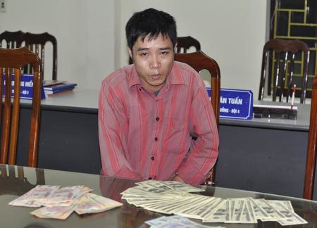 Bắt vụ USD và VND giả lớn nhất từ trước đến nay