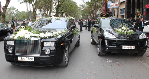 Siêu xe trên đất Bắc: Tỉnh lẻ ăn đứt Hà thành