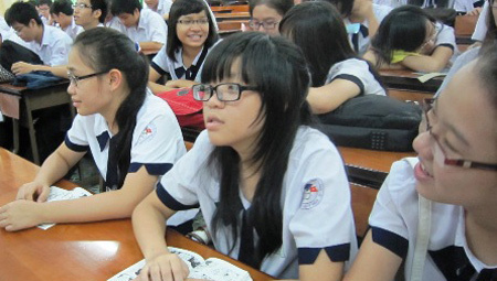 Người giàu không thể đóng phí tượng trưng