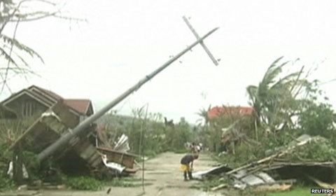 Hình ảnh siêu bão Utor tàn phá Philippines
