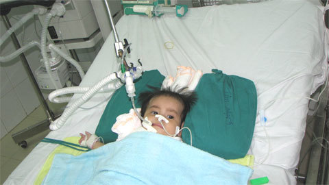 Cha thiếu tiền, tim con nhói đau