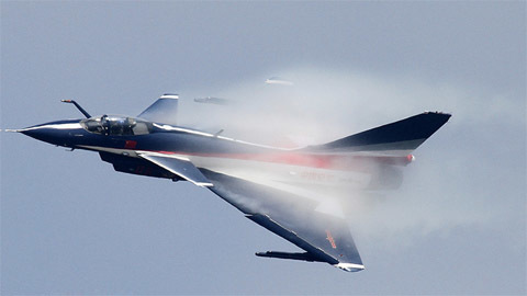 Đội máy bay biểu diễn TQ chao liệng trên trời Nga