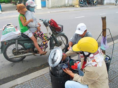 Về Hội An ăn xíu mà gánh