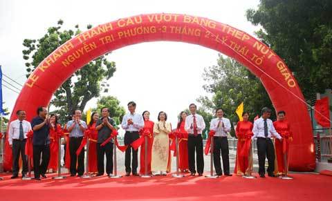 Khánh thành sớm hai cầu vượt thép ở TPHCM