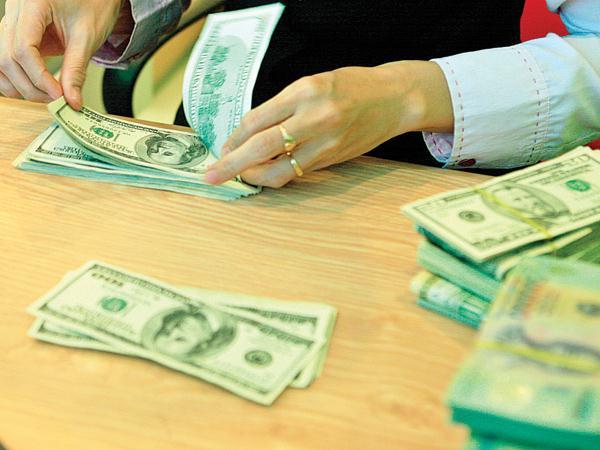 Sới bạc ngoại tệ chôn tiền nhà đầu tư